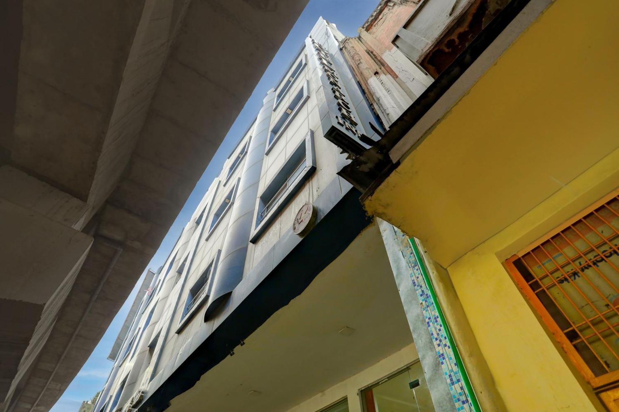Hotel Monarch Inn Λάκναου Εξωτερικό φωτογραφία