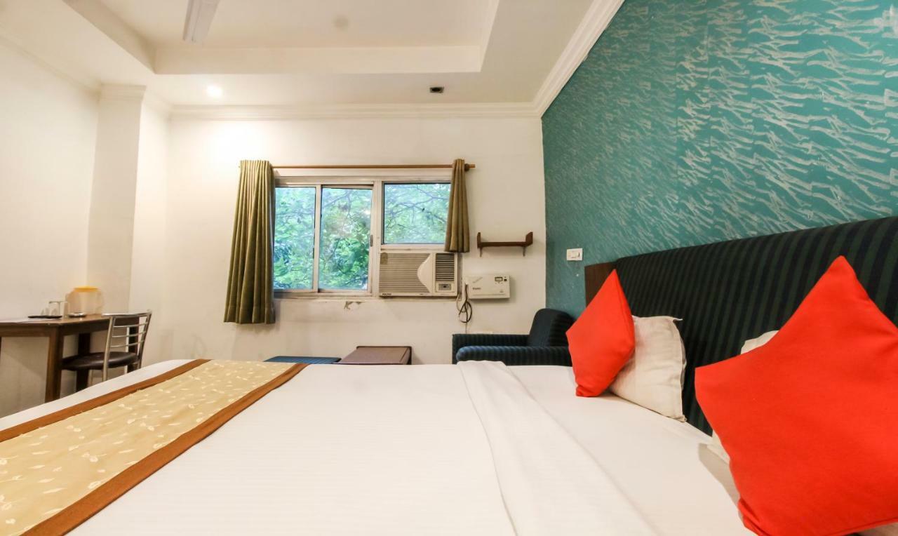 Hotel Monarch Inn Λάκναου Εξωτερικό φωτογραφία