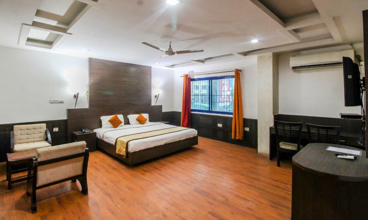 Hotel Monarch Inn Λάκναου Εξωτερικό φωτογραφία