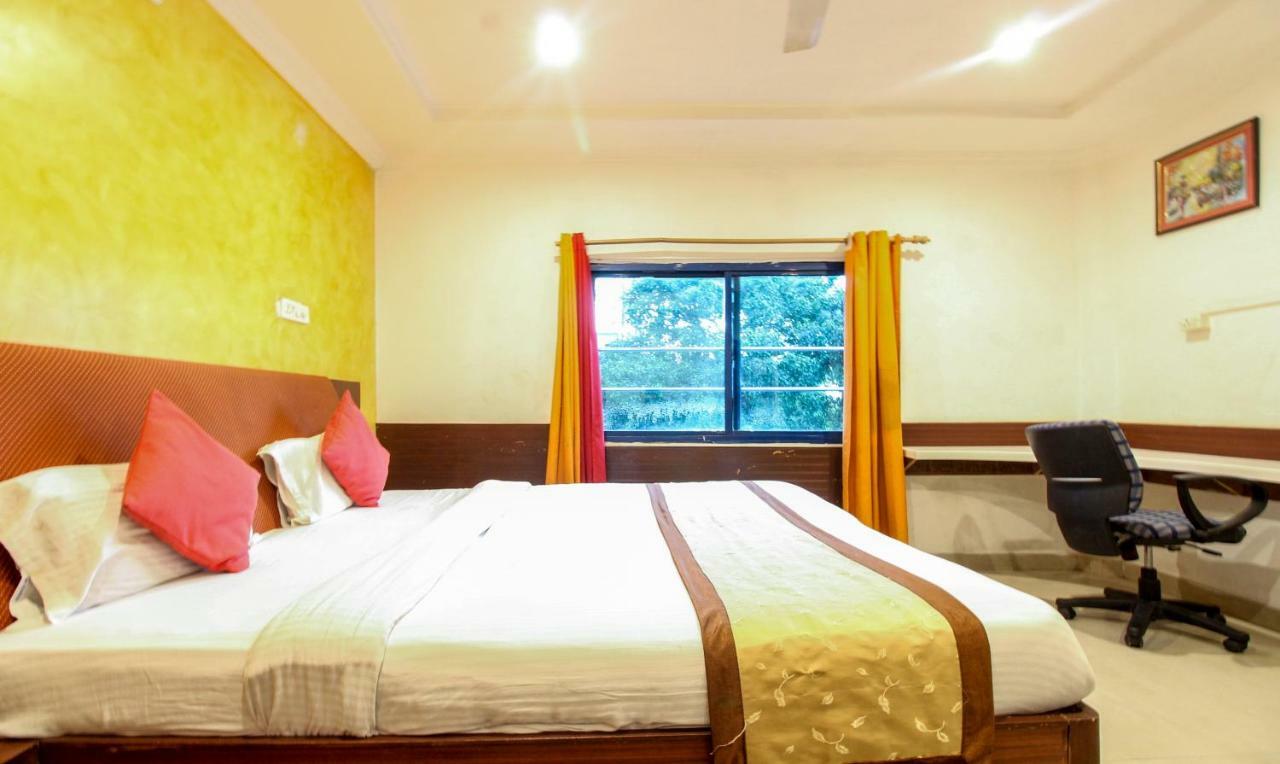 Hotel Monarch Inn Λάκναου Εξωτερικό φωτογραφία
